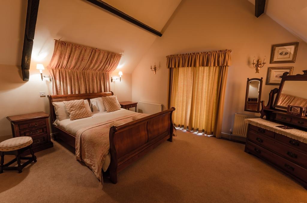 Meath Arms Country Inn Охрим Номер фото